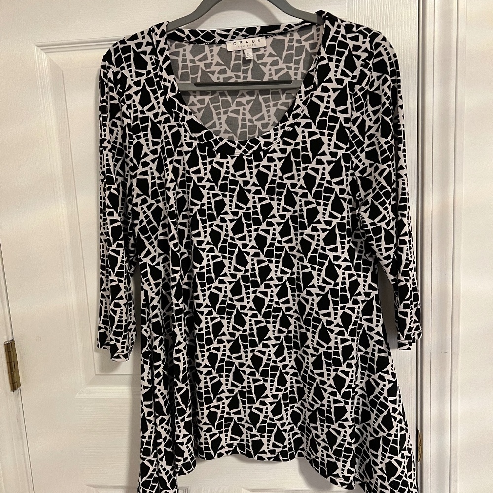 Chaus Black & White Top